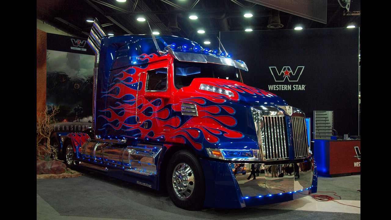 Highlights at the 2014 Mid-America Trucking Show | Ritchie Bros