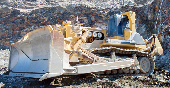 Equipment Spotlight Komatsu D575a Crawler Tractor Ritchie Bros Auctioneers